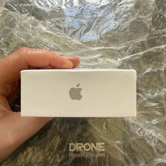 Apple AirPods 4th Generation - Picture 2 of 3